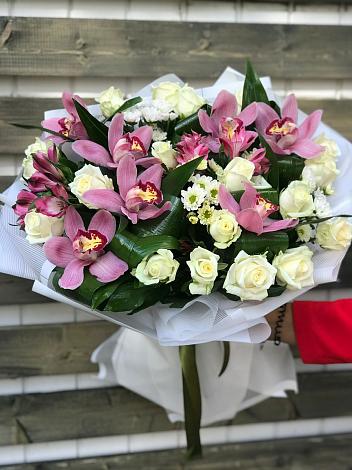 Букет цветов из: Розы и Хризантемы в Моргауши