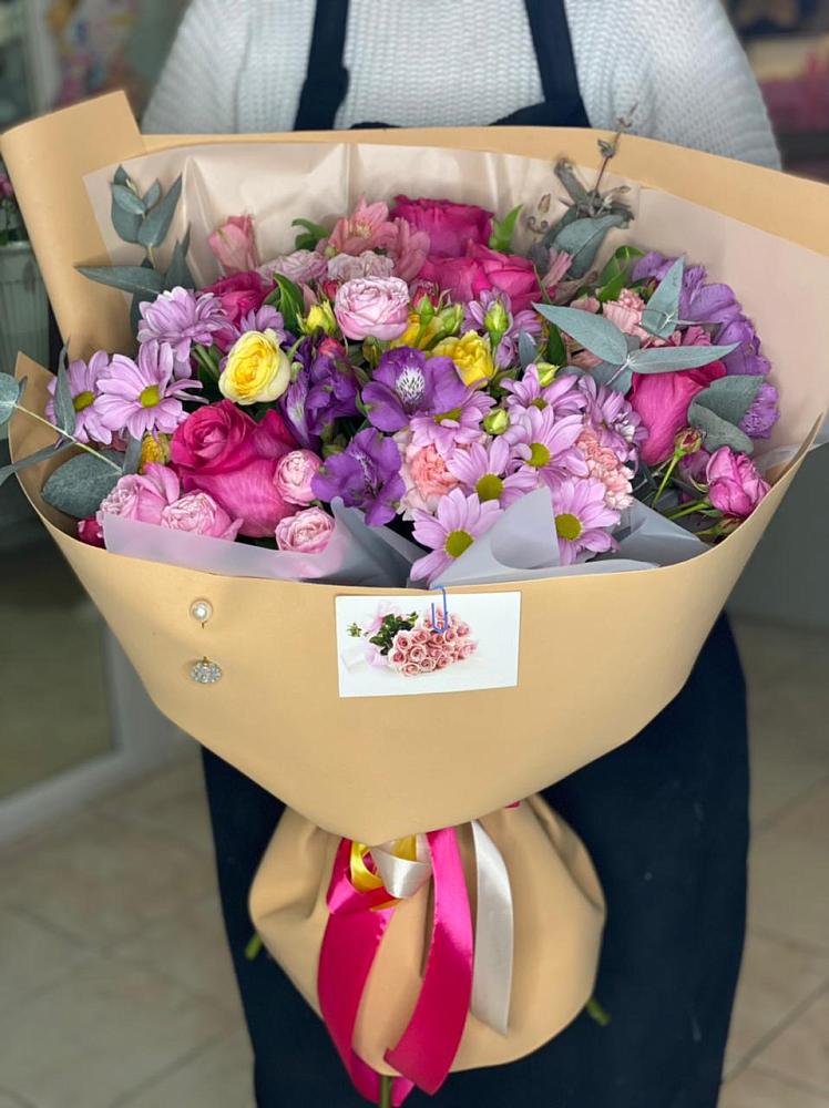 Букет цветов из: Хризантемы, Гвоздики и Альстромерии в Моргауши