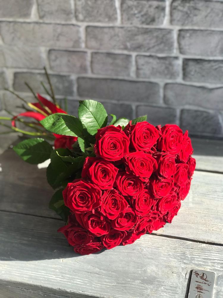 Букет Красные розы Фридом в Моргауши