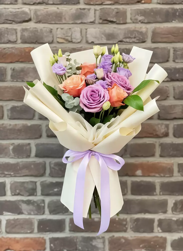 Букет цветов из: Лизиантусы и Розы в Моргауши