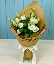 Букет цветов из:  Хризантемы и Лизиантусы в Моргауши