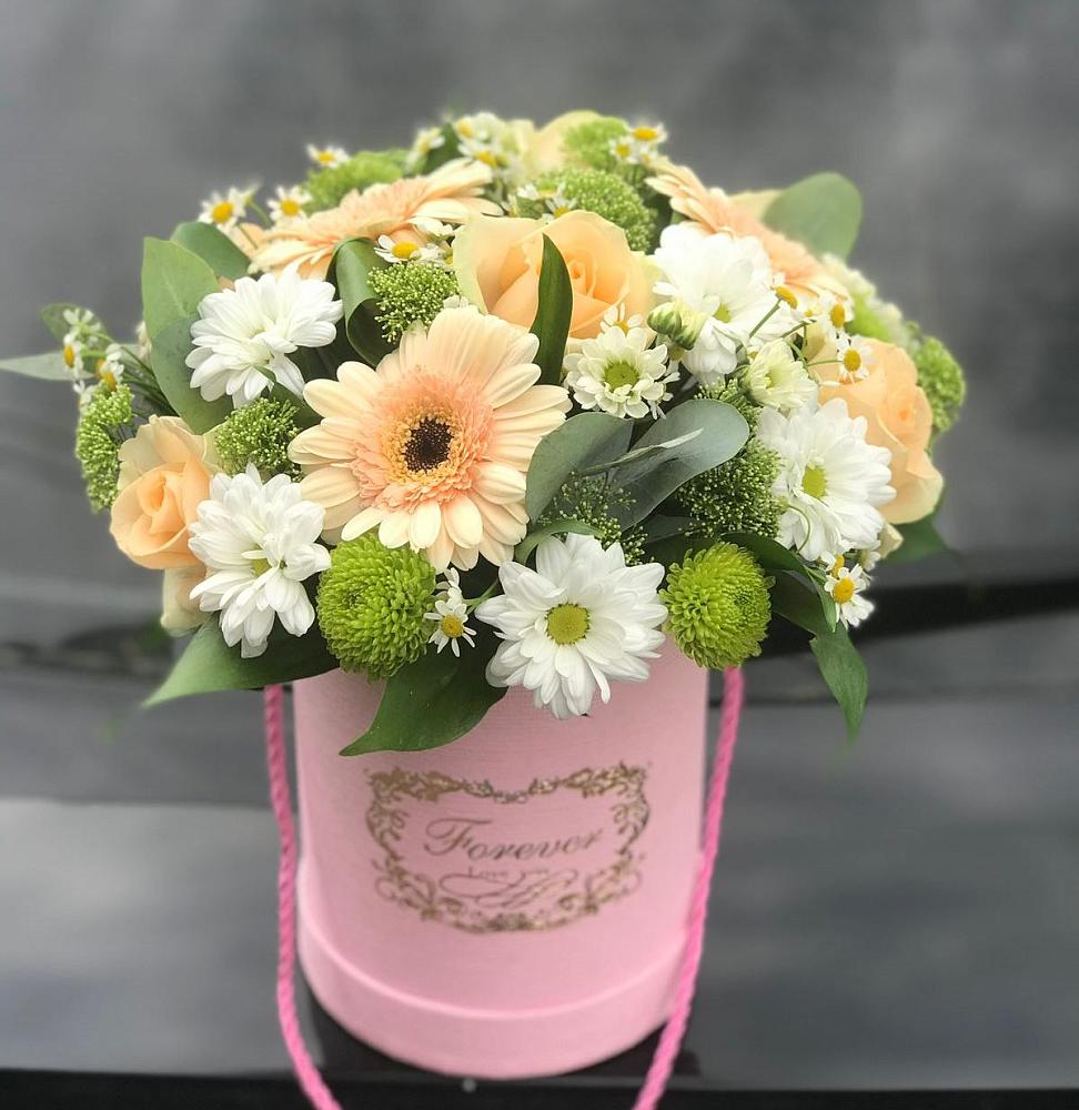 Цветочная композиция из Розы, Герберы и Хризантемы в шляпной коробке в Моргауши