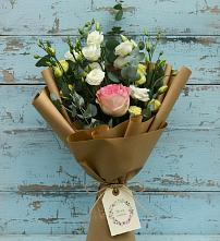 Букет цветов из:  Розы и Лизиантусы в Моргауши