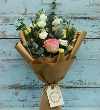 Букет цветов из:  Розы и Лизиантусы в Моргауши