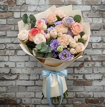 Букет цветов из:  Розы, Лизиантусы и Гвоздики в Моргауши